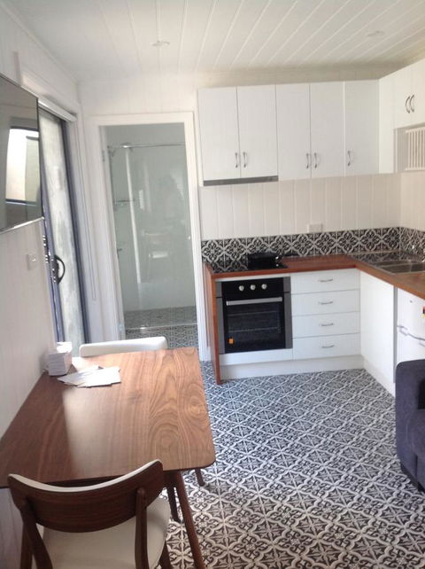 Hideaway Holiday Apartments - E Caravan Parks 10