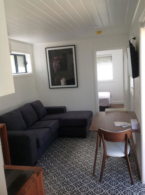 Hideaway Holiday Apartments - E Caravan Parks 5