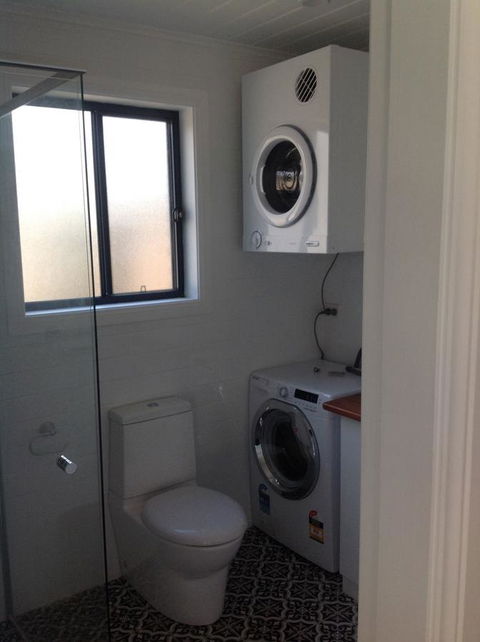 Hideaway Holiday Apartments - E Caravan Parks 6
