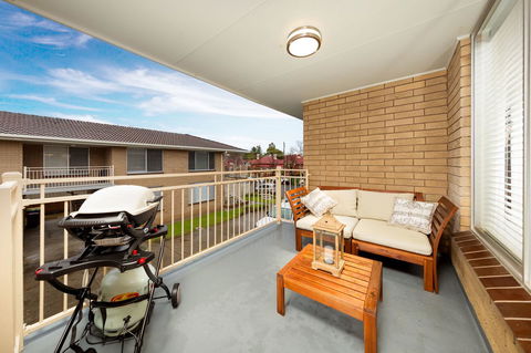 Sleeping In Style - Central & Sophisticated - E Caravan Parks 1