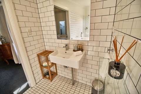 The Bronte Boutique Hotel - E Caravan Parks 21