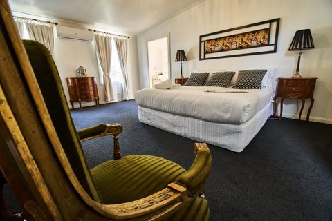 The Bronte Boutique Hotel - E Caravan Parks 17