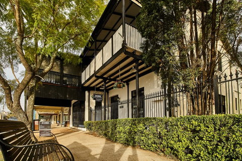The Bronte Boutique Hotel - E Caravan Parks 0