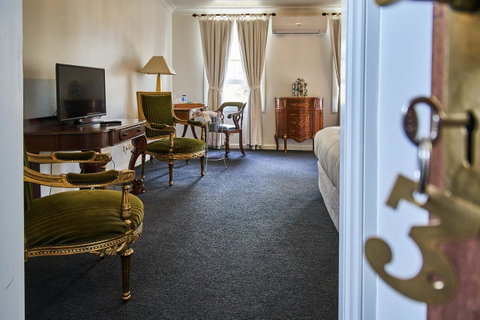 The Bronte Boutique Hotel - E Caravan Parks 15