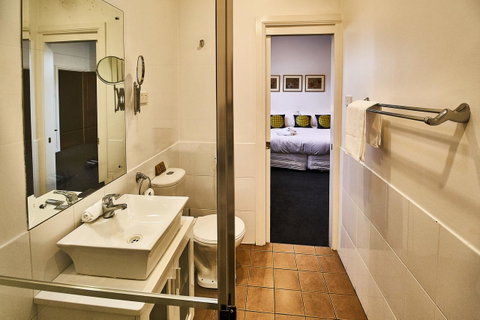 The Bronte Boutique Hotel - E Caravan Parks 33