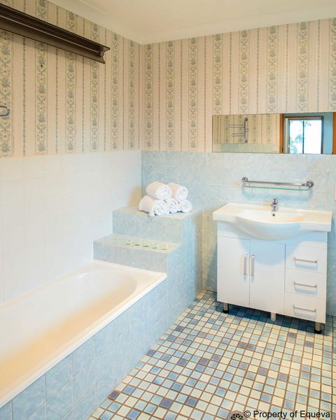 Villa Blue - E Caravan Parks 4