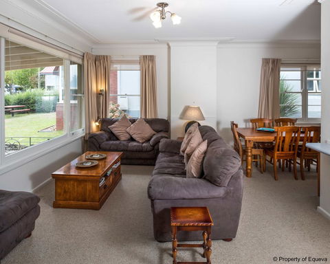 Villa Blue - E Caravan Parks 13