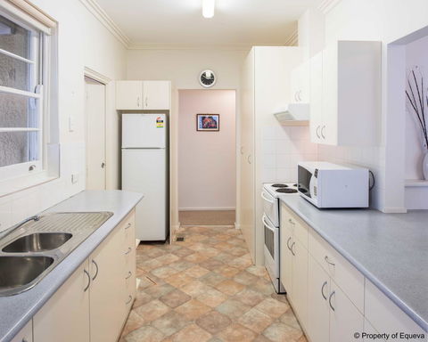 Villa Blue - E Caravan Parks 14