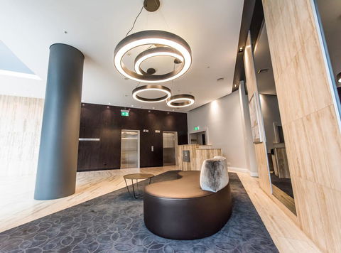 180Â° Water View Three Bedroom (wooden Furniture) - E Caravan Parks 14