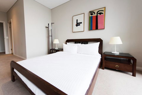 180Â° Water View Three Bedroom (wooden Furniture) - E Caravan Parks 28