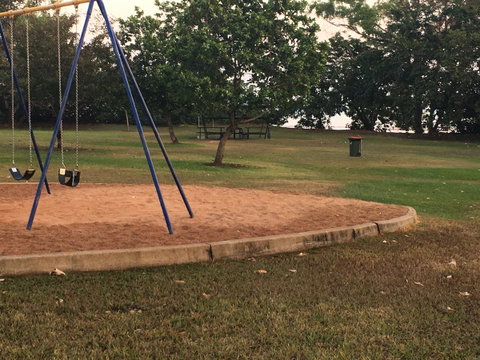 Nightcliff Foreshore Getaway - McKay Gardens - E Caravan Parks 34