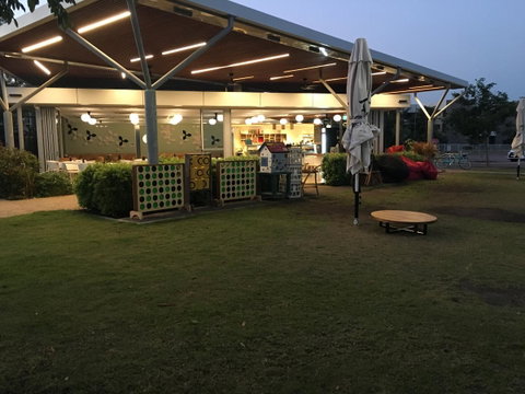 Nightcliff Foreshore Getaway - McKay Gardens - E Caravan Parks 23