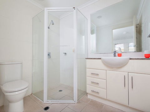 Seaspray Villa 5 - E Caravan Parks 5