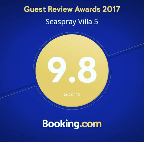 Seaspray Villa 5 - E Caravan Parks 1