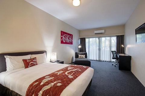 Mercure Kakadu Crocodile - E Caravan Parks 11