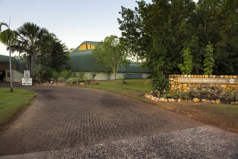 Mercure Kakadu Crocodile - E Caravan Parks 28