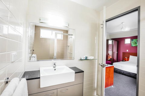 Novotel Darwin Airport - E Caravan Parks 10