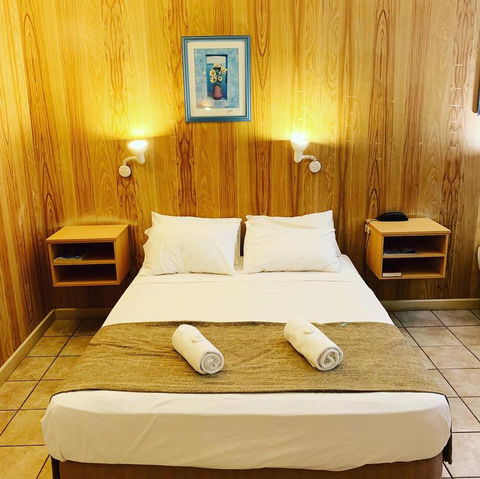 Pine Tree Motel - E Caravan Parks 22