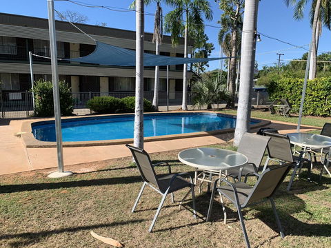 Pine Tree Motel - E Caravan Parks 1