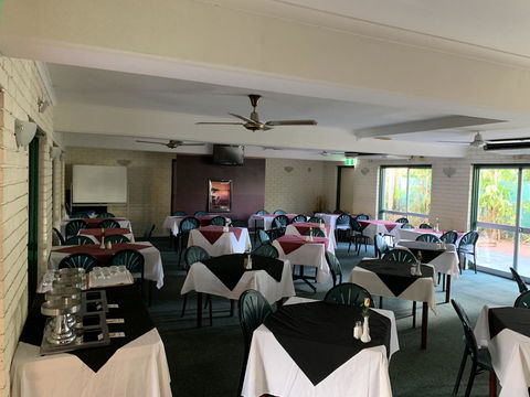 Pine Tree Motel - E Caravan Parks 9