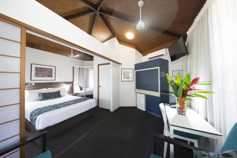Palms City Resort - E Caravan Parks 40