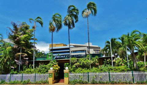 Palms City Resort - E Caravan Parks 8
