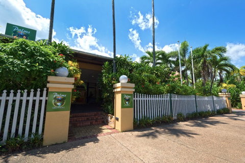 Palms City Resort - E Caravan Parks 26