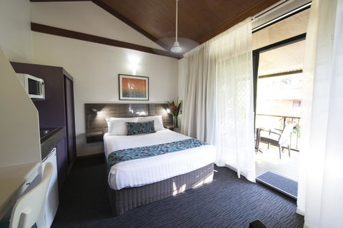 Palms City Resort - E Caravan Parks 38
