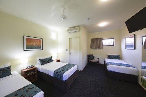 Palms City Resort - E Caravan Parks 41