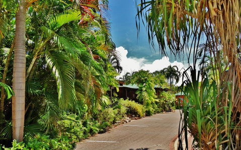 Palms City Resort - E Caravan Parks 4