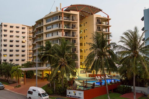 Cullen Bay Resorts - E Caravan Parks 0