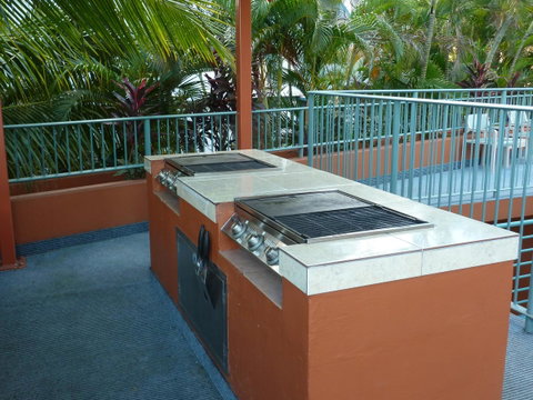 Cullen Bay Resorts - E Caravan Parks 17