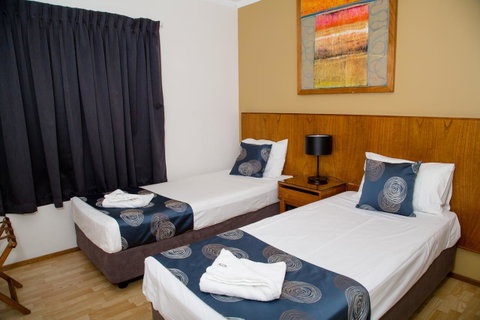 Cullen Bay Resorts - E Caravan Parks 8