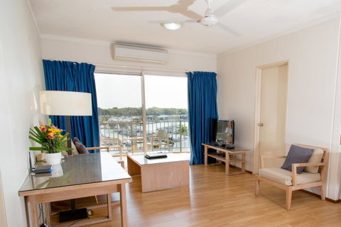 Cullen Bay Resorts - E Caravan Parks 2