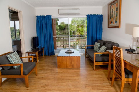 Cullen Bay Resorts - E Caravan Parks 4