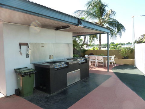 Cullen Bay Resorts - E Caravan Parks 19