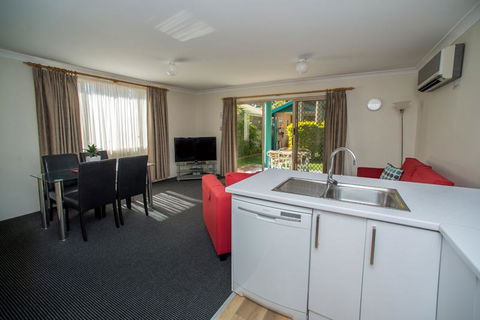 Beaches Serviced Apartments - E Caravan Parks 19