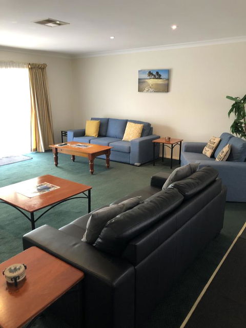 Beaches Serviced Apartments - E Caravan Parks 7