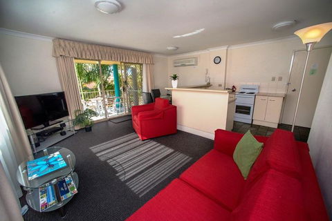 Beaches Serviced Apartments - E Caravan Parks 12