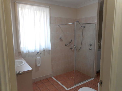 Beaches Serviced Apartments - E Caravan Parks 24