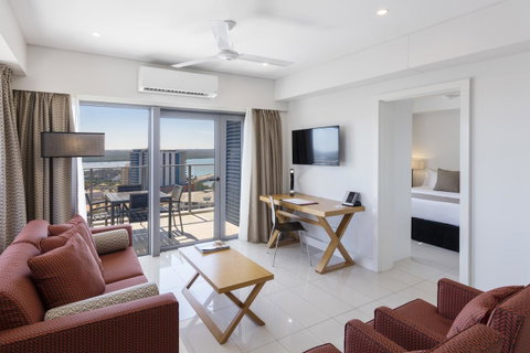 Oaks Darwin Elan Hotel - E Caravan Parks 12