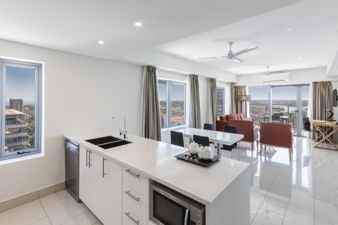 Oaks Darwin Elan Hotel - E Caravan Parks 3