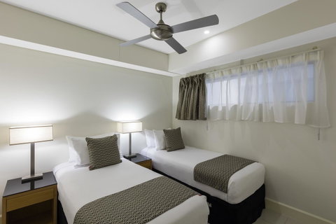Oaks Darwin Elan Hotel - E Caravan Parks 18