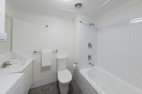 Nesuto The Entrance - E Caravan Parks 9