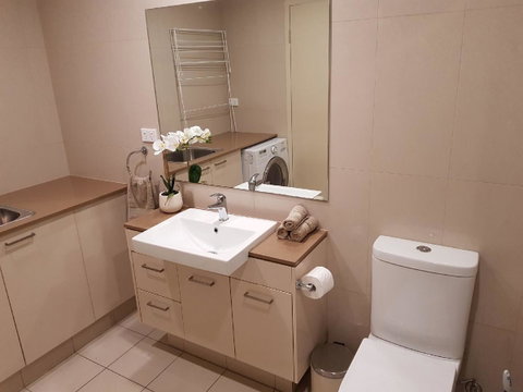 Darwin-Ocean Views, Tropical Getaway, Pool & Aircon - E Caravan Parks 14