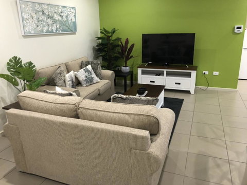Darwin-Ocean Views, Tropical Getaway, Pool & Aircon - E Caravan Parks 4