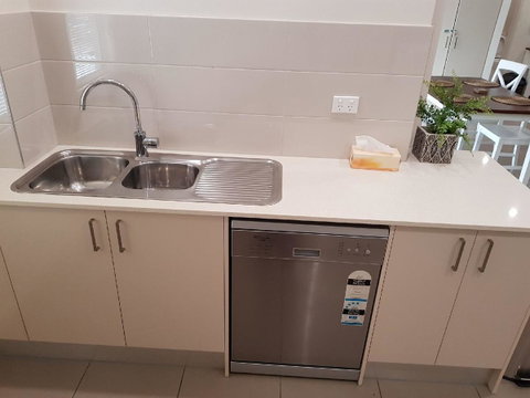 Darwin-Ocean Views, Tropical Getaway, Pool & Aircon - E Caravan Parks 12