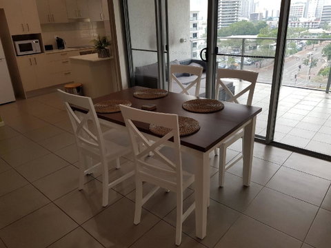 Darwin-Ocean Views, Tropical Getaway, Pool & Aircon - E Caravan Parks 7