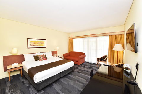 Mercure Alice Springs Resort - E Caravan Parks 5