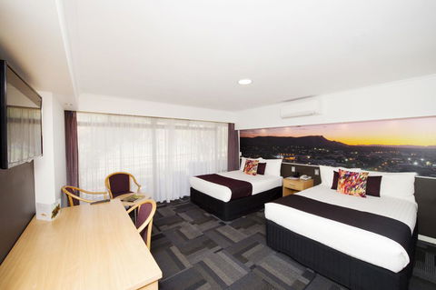 Mercure Alice Springs Resort - E Caravan Parks 7